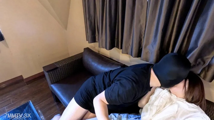 fc2-ppv-4734532-Nanami(19)的第四次拍攝終於以不同的角度顯示了她的臉。留在玩具的場景以兩個視角記錄