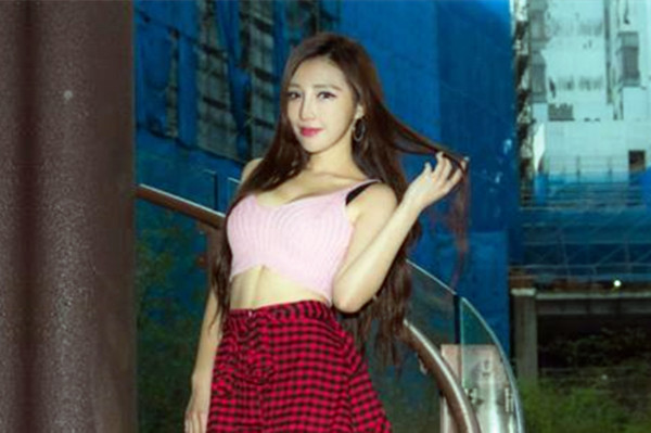 我的女 闺 蜜的第 一 次 肛 门被 我 操 了